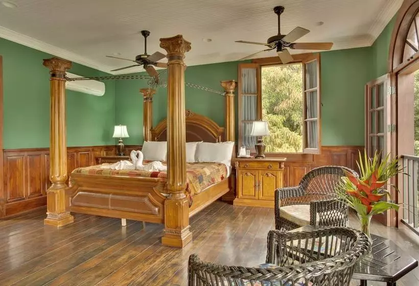 אתר נופש Toucan Suite @ Mahogany Hall