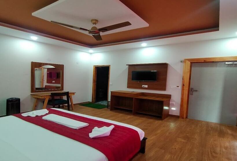 Hotel Satopanth The Auli Resort