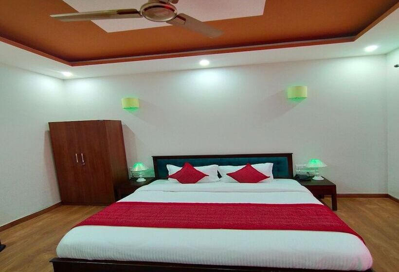 Hotel Satopanth The Auli Resort