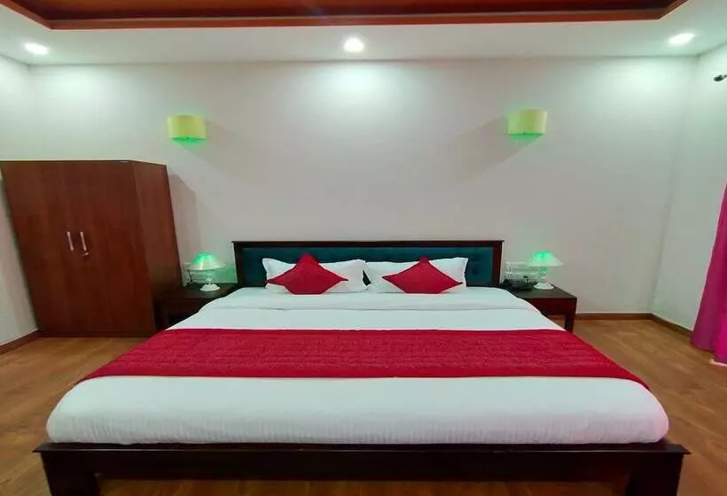 ホテル Satopanth The Auli Resort