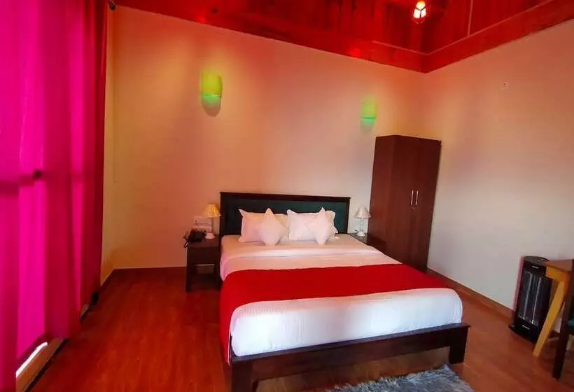 ホテル Satopanth The Auli Resort