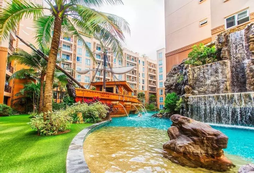 Athena Waterpark Jomtien Beach