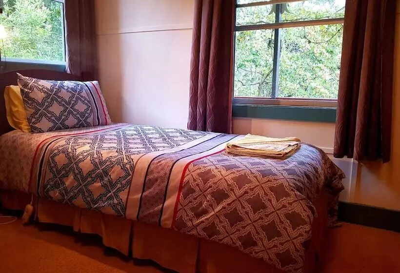 Bed and Breakfast Glenbrook House And Cottage