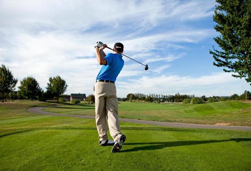 Big4 Strahan Holiday Retreat