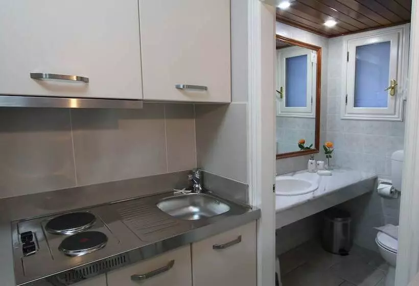 Chios Xenia Studio & Apartments