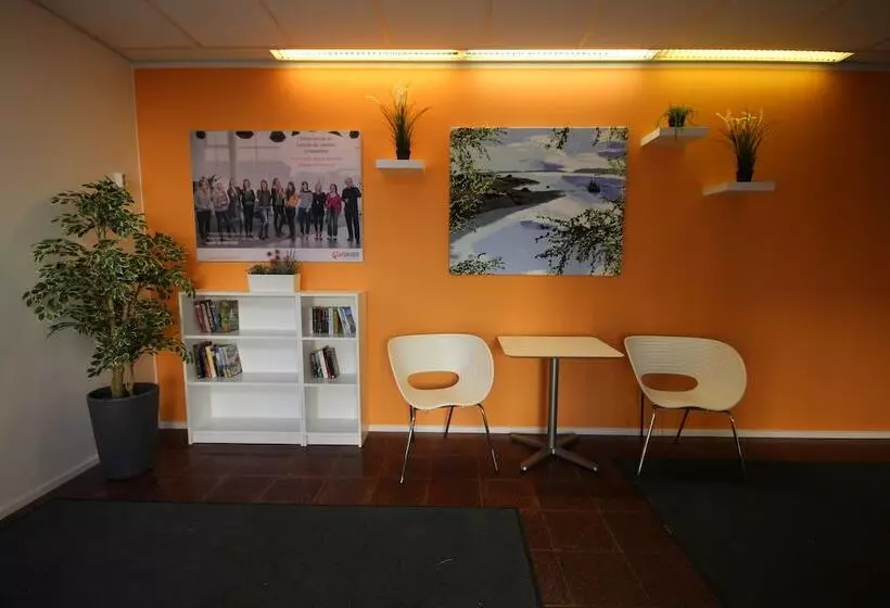 Forenom Hostel Espoo Kivenlahti