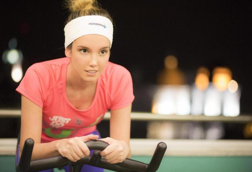 فندق Bicentenario Suites & Spa