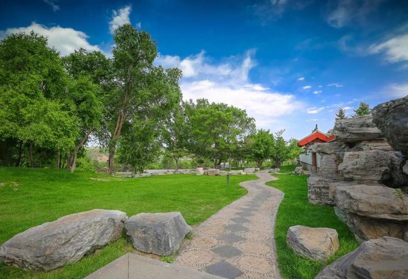 Отель Chengde Imperial Mountain Resort