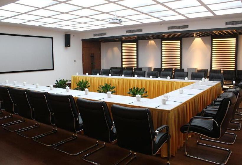 Отель Chengde Imperial Mountain Resort