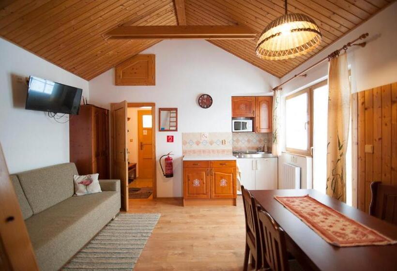 בית מלון כפרי Chata 115 Tatralandia