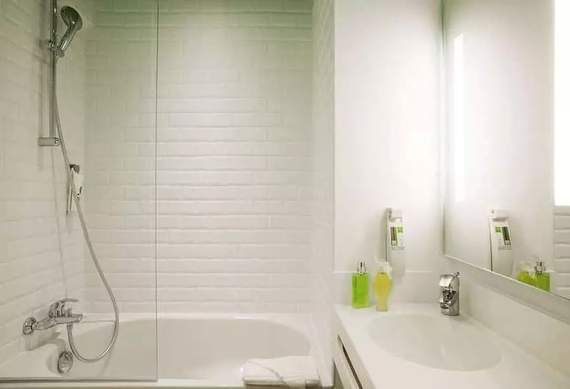 هتل Ibis Styles Paris Buttes Chaumont