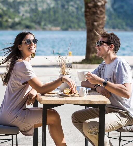 בית מלון כפרי Kefalonia Grand