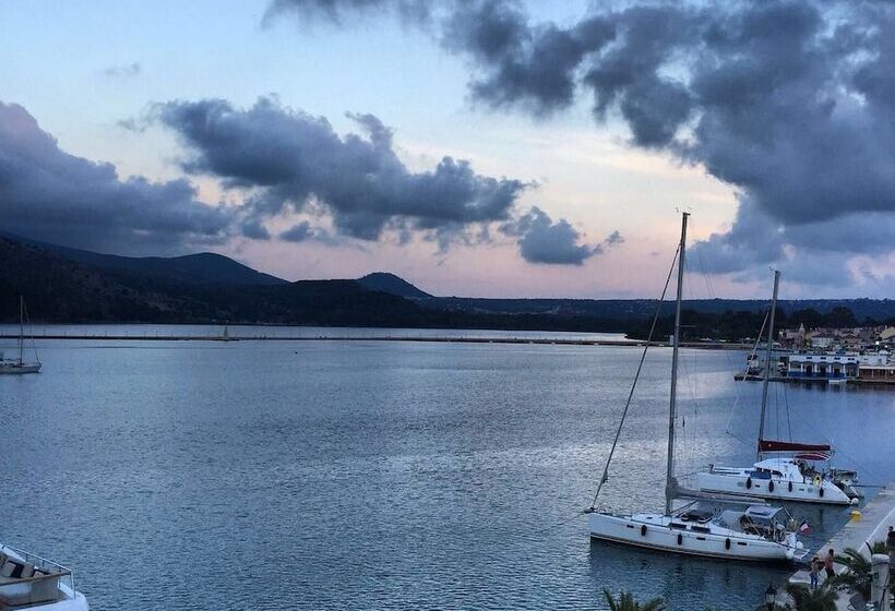 בית מלון כפרי Kefalonia Grand