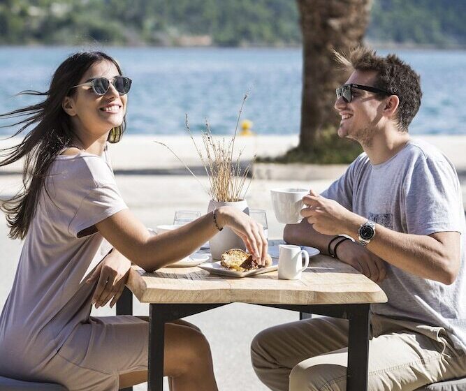 בית מלון כפרי Kefalonia Grand