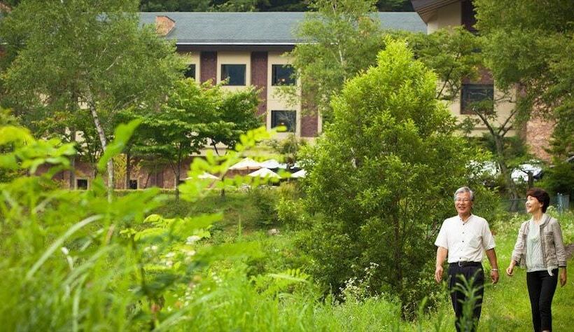 בית מלון כפרי Komagane Kogen Resort Linx