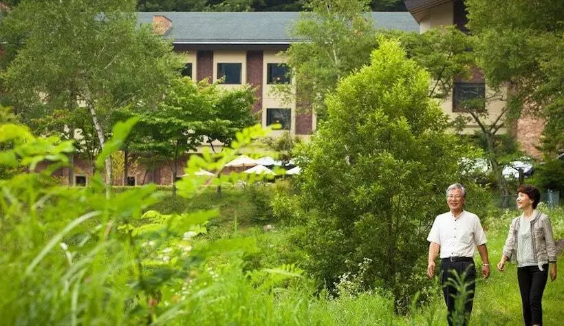 בית מלון כפרי Komagane Kogen Resort Linx