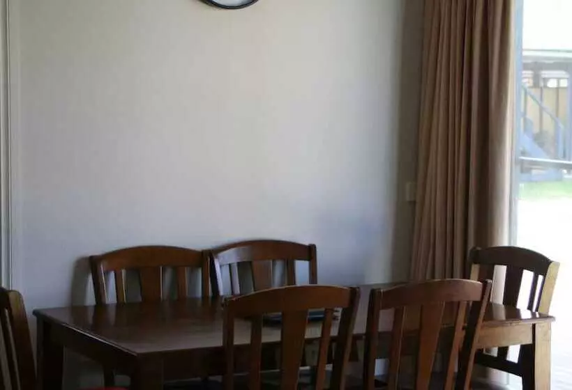 酒店 Koonwarra Holiday Park