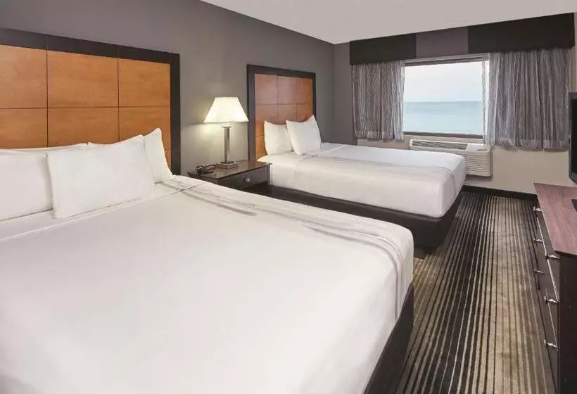 בית מלון כפרי Best Western Plus Hyde Park Chicago