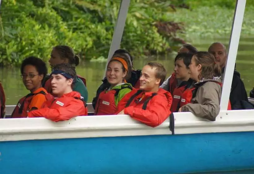 בית מלון כפרי Lirio Lodge