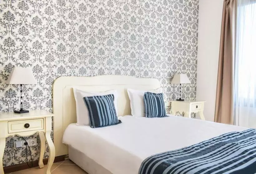 Отель Oasis Resort Lozenets