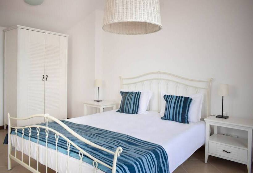 Отель Oasis Resort Lozenets