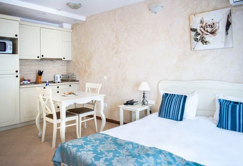 Отель Oasis Resort Lozenets