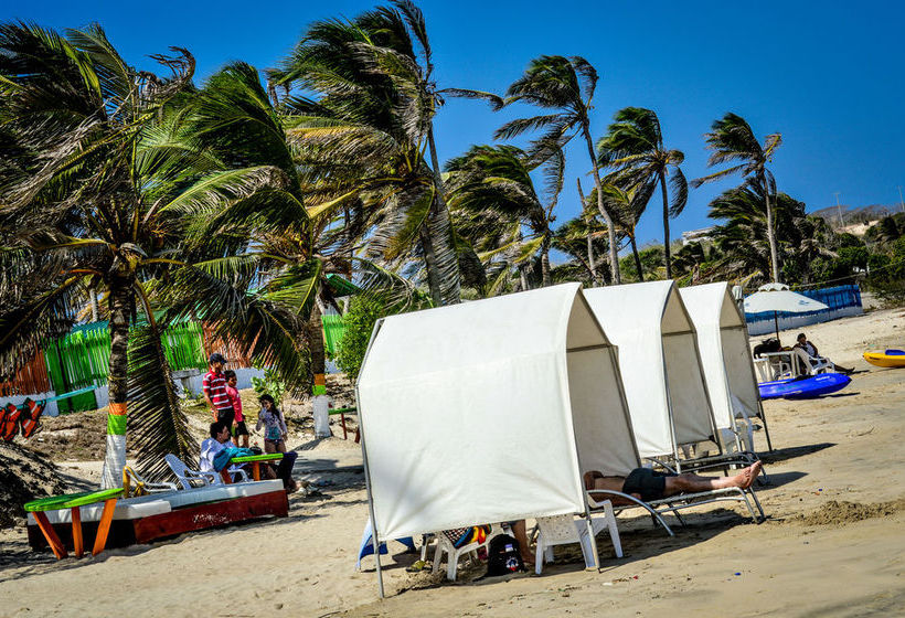 酒店 Palmarito Beach