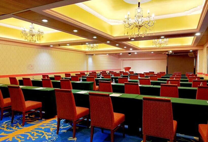 Отель Ramada Encore By Wyndham Guangzhou Panyu