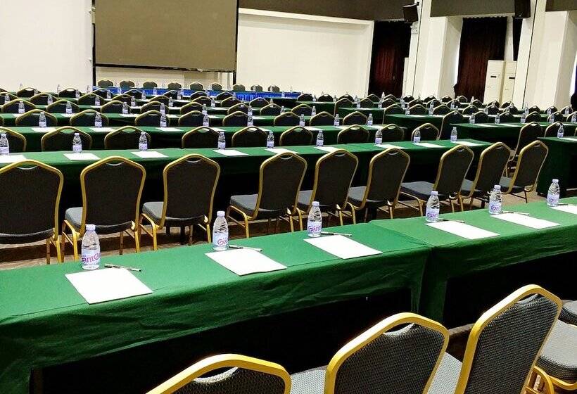 Отель Ramada Encore By Wyndham Guangzhou Panyu