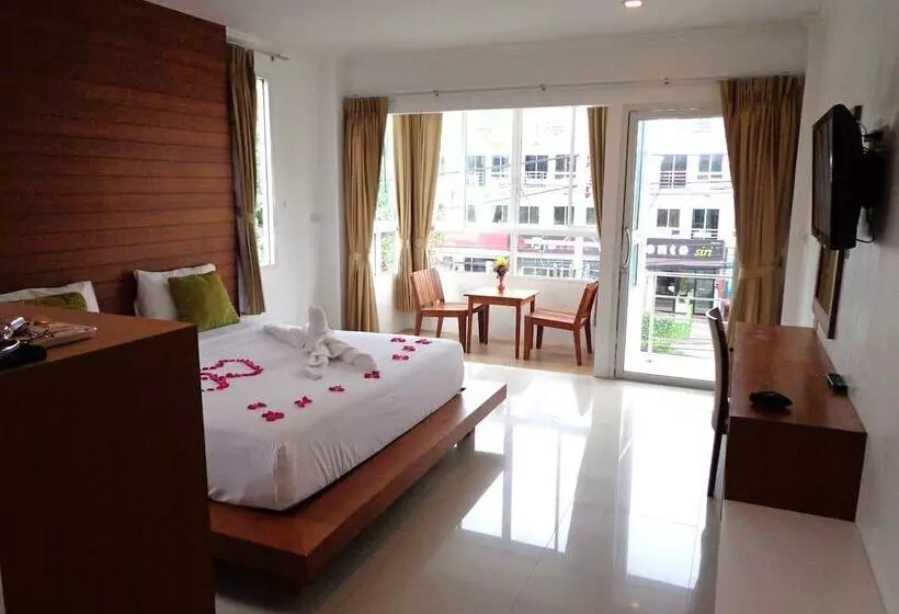 Hotel Sukcheewa Residence Phuket