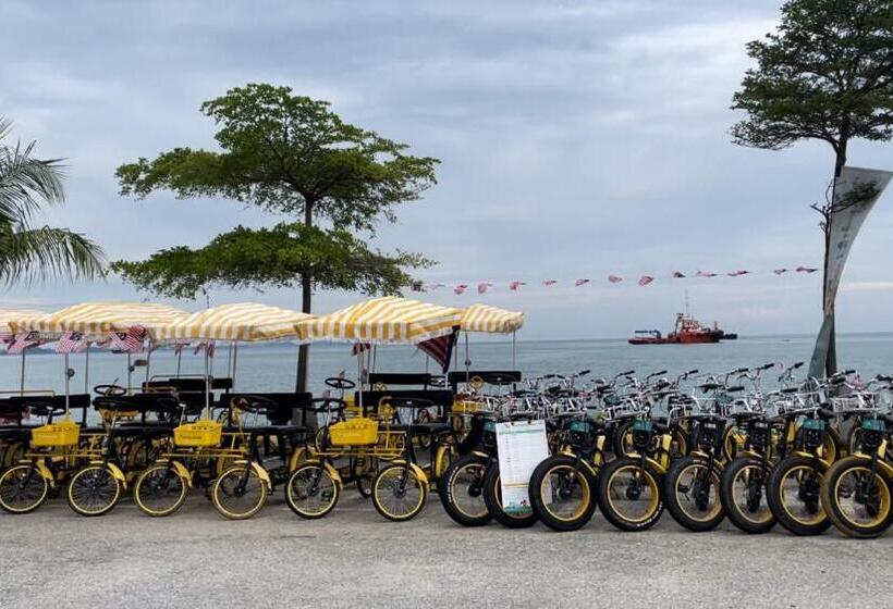 Отель Waterfront Boutique