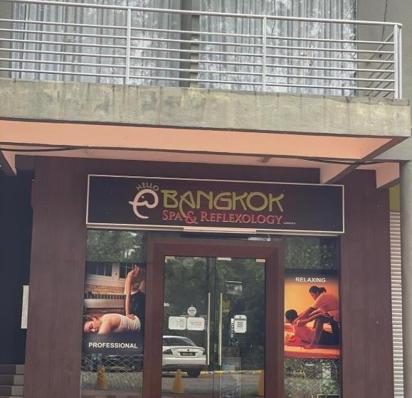 Отель Waterfront Boutique