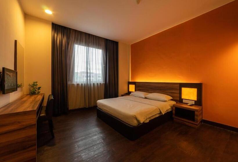 Отель Waterfront Boutique