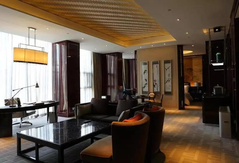 هتل Palace Garden And Resorts