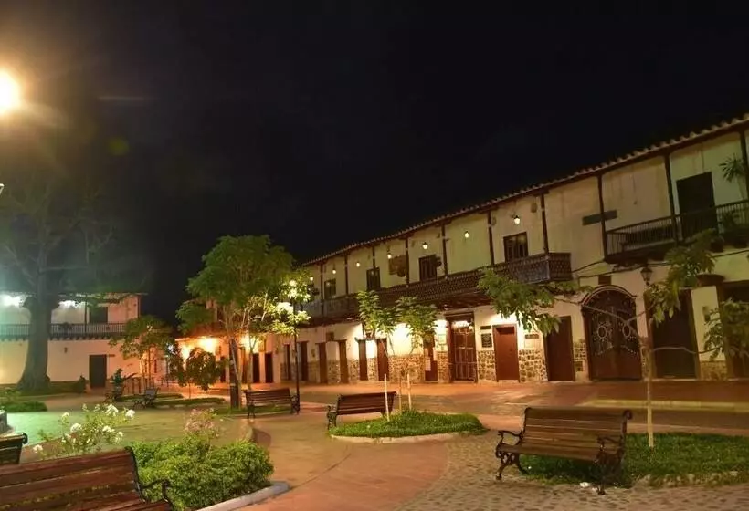 ホテル Caseron Del Parque