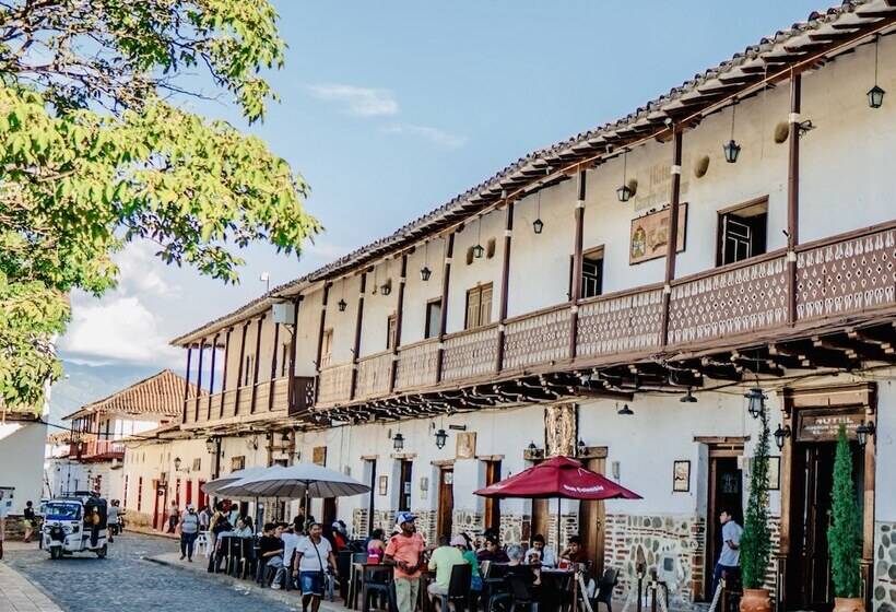 בית מלון כפרי Caseron Del Parque