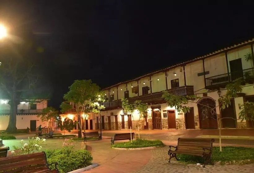 ホテル Caseron Del Parque