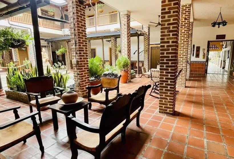 ホテル Caseron Del Parque