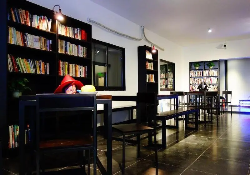هتل Dayin International Youth Hostel   Shanghai Oriental Pearl Lujiazui Branch