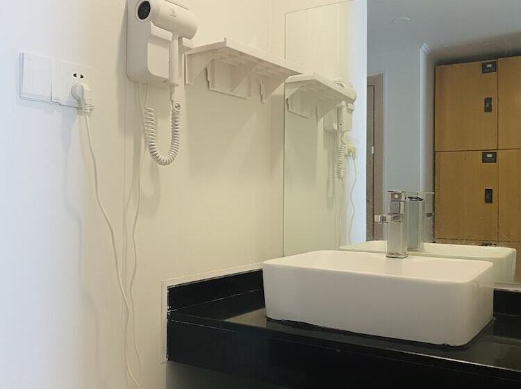 Hotel Dayin International Youth Hostel Shanghai Oriental Pearl Lujiazui Branch