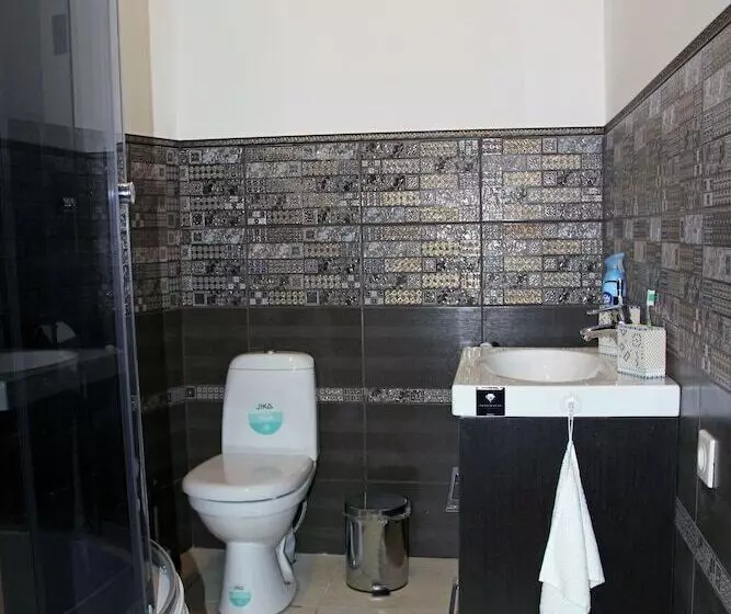 Saracen Hostel On Bolshaya Krasnaya