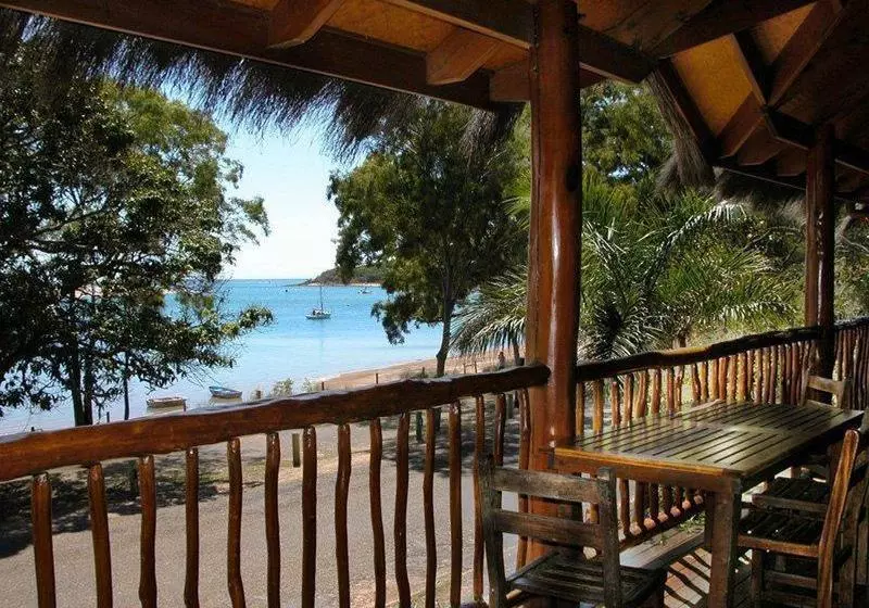 Отель 1770 Beach Shacks