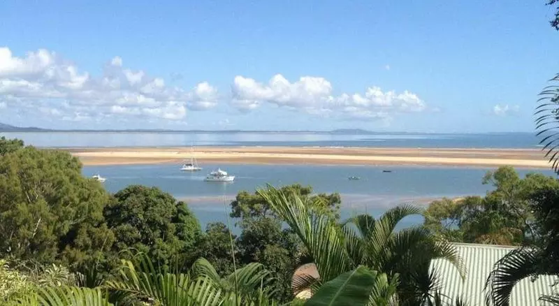 Отель 1770 Beach Shacks