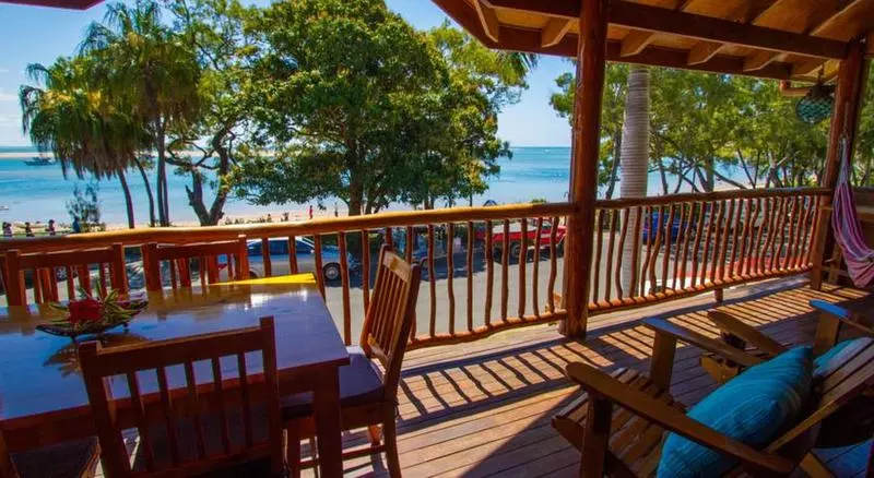 Отель 1770 Beach Shacks