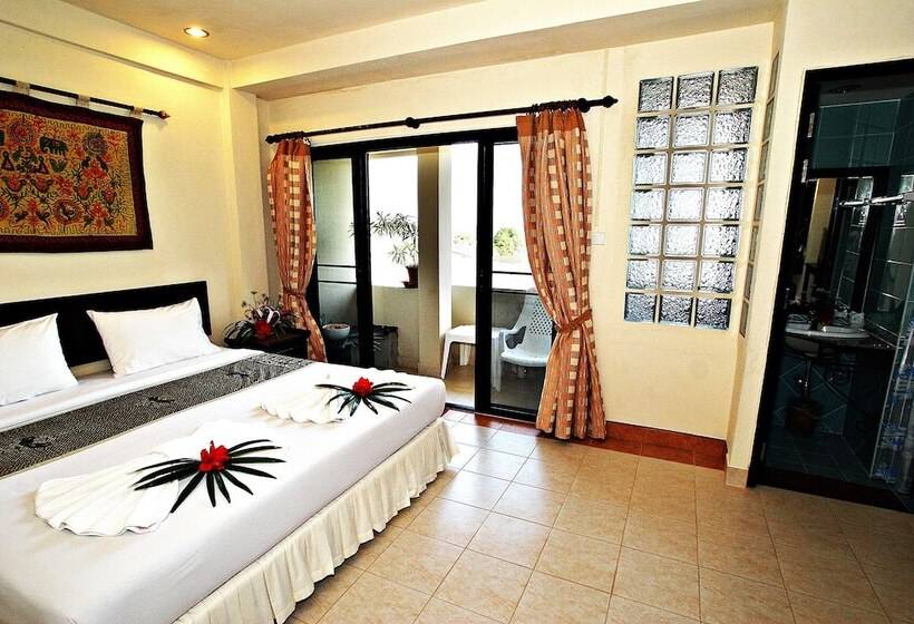 Отель Aloha Lanta