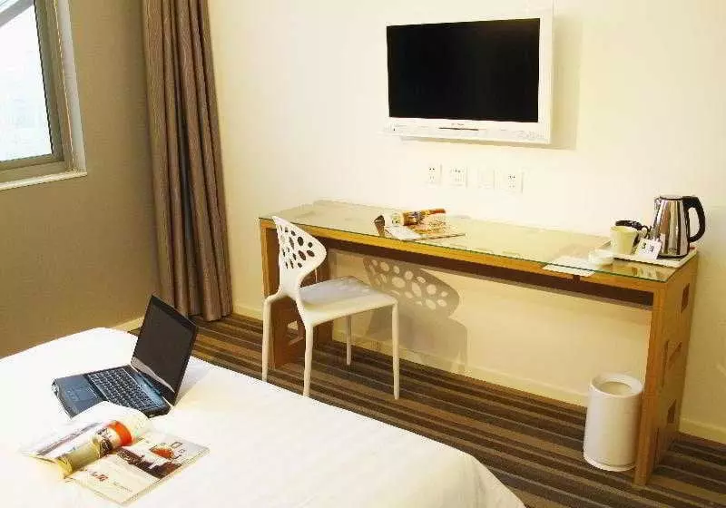 هتل E518 Boutique Art