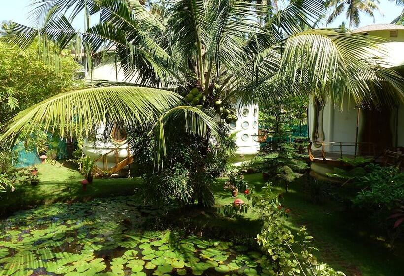 ホテル Eden Garden Ayurvedic Health Retreat