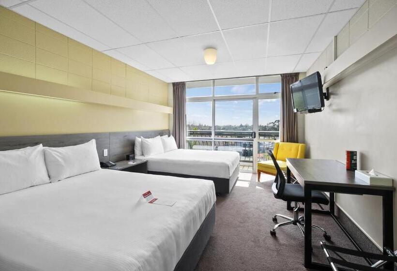 Heartland Ambassador Hotel Hamilton