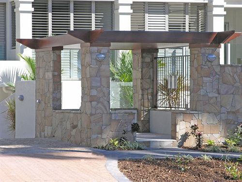 ホテル Island Views Beachfront Apartments