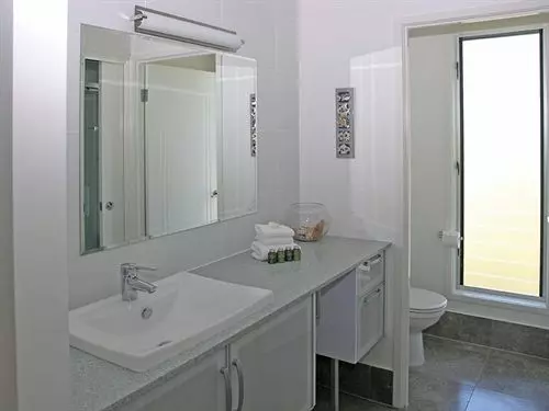 ホテル Island Views Beachfront Apartments